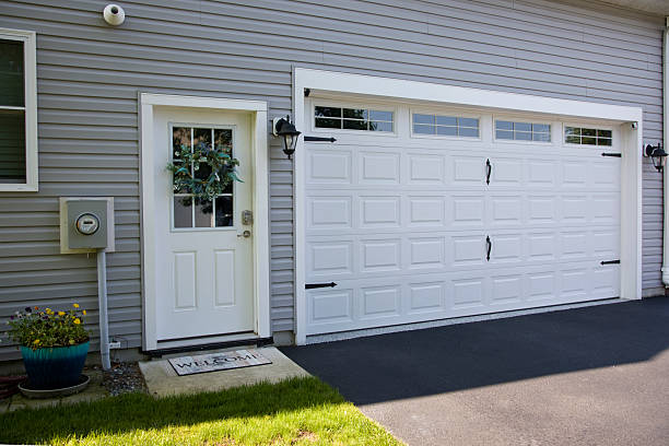 24/7 Emergency Garage Door Panel Replacement experts in Blaine County County, MT